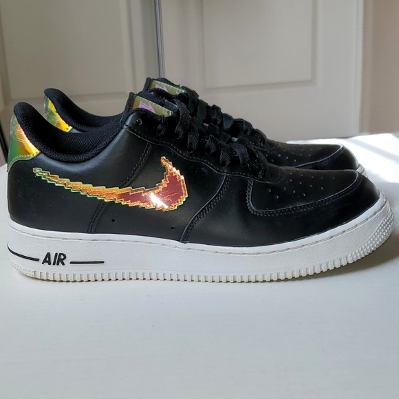 Nike Air Force 1 Low '07 LV8 Iridescent Pixel - Picture 3 of 16
